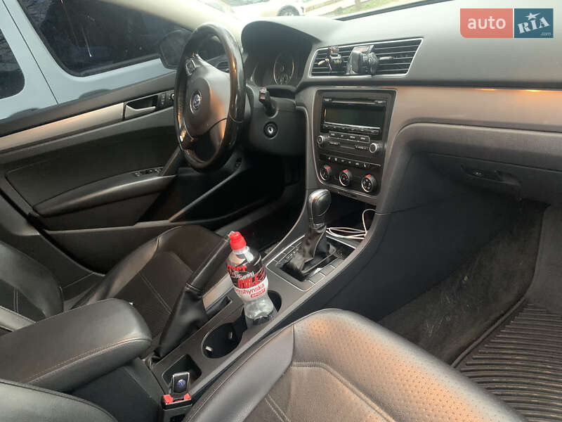 Седан Volkswagen Passat 2013 в Николаеве