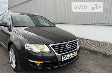 Универсал Volkswagen Passat 2006 в Хусте