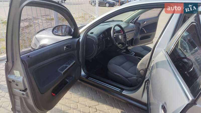 Универсал Volkswagen Passat 2004 в Кременчуге