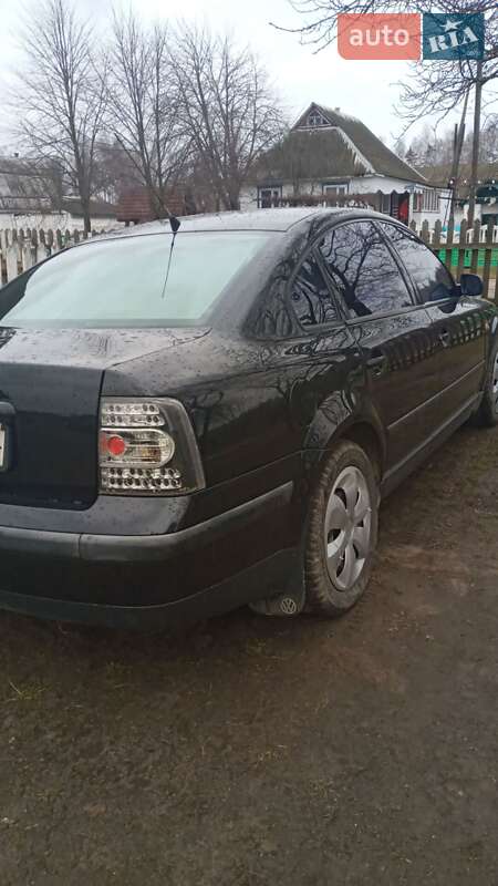 Седан Volkswagen Passat 2000 в Житомирі
