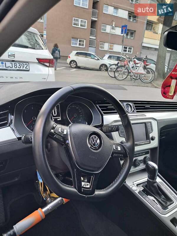 Універсал Volkswagen Passat 2017 в Києві
