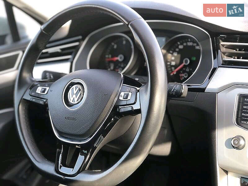 Универсал Volkswagen Passat 2016 в Шепетовке