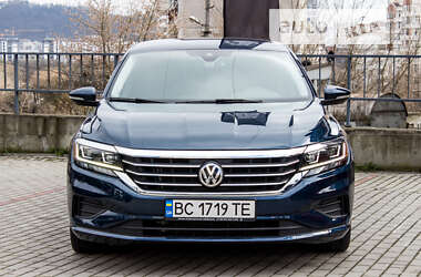 Седан Volkswagen Passat 2020 в Львове