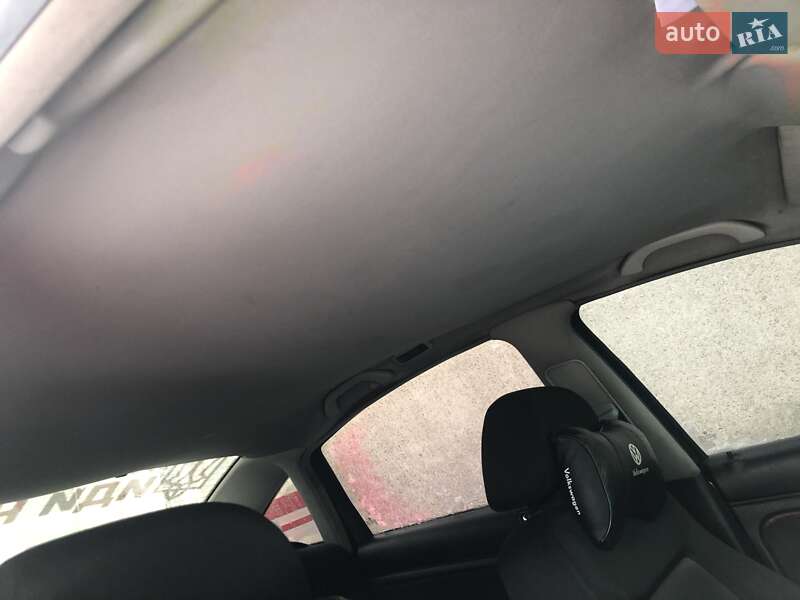 Седан Volkswagen Passat 2001 в 