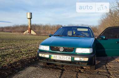 Седан Volkswagen Passat 1994 в Подольске