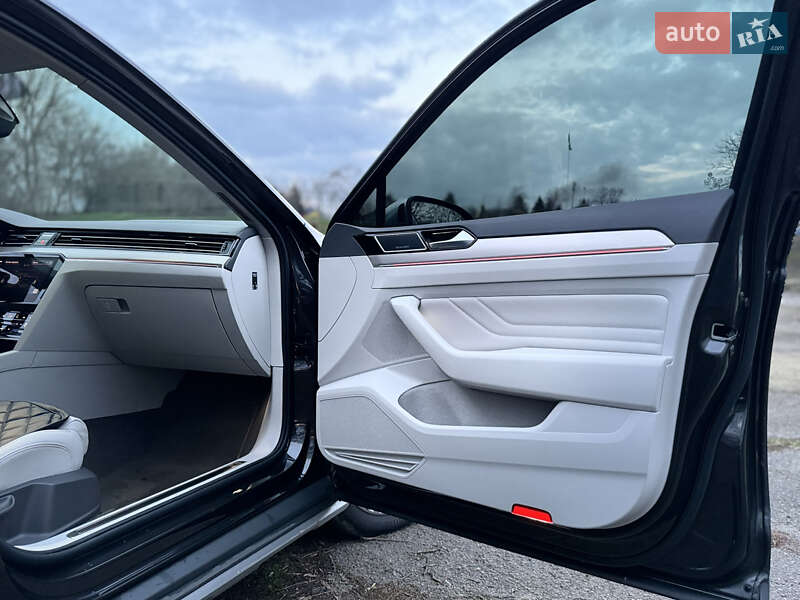 Универсал Volkswagen Passat 2022 в Одессе