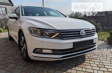 Універсал Volkswagen Passat 2017 в Рівному