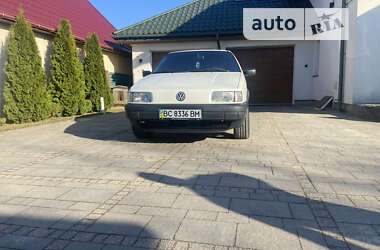 Седан Volkswagen Passat 1991 в Радехові