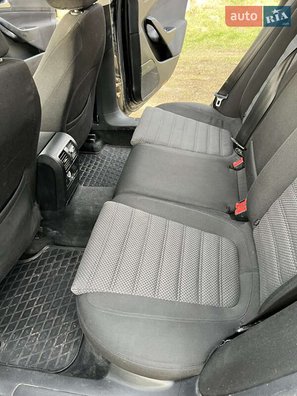 Универсал Volkswagen Passat 2006 в Черновцах