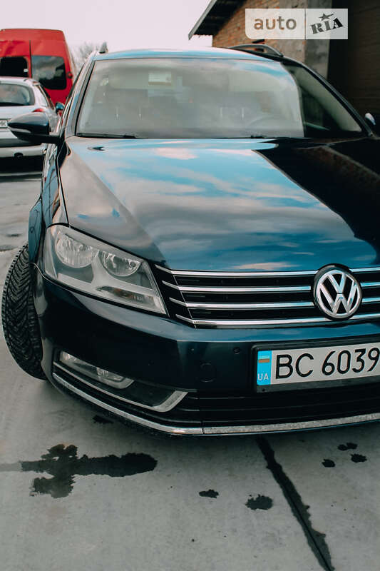 Универсал Volkswagen Passat 2011 в Каменке-Бугской