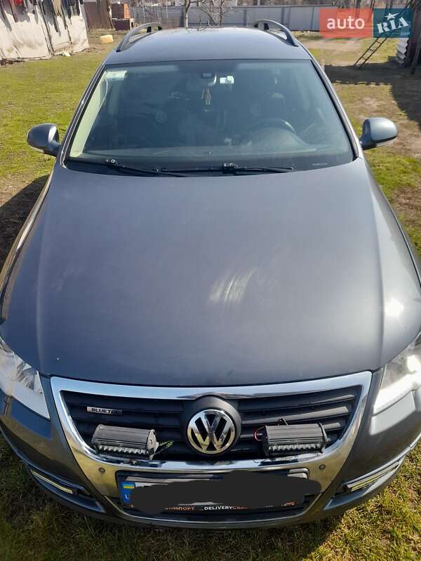 Универсал Volkswagen Passat 2010 в Киеве
