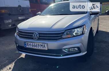 Седан Volkswagen Passat 2016 в Покровську