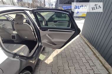 Седан Volkswagen Passat 2018 в Тернополі