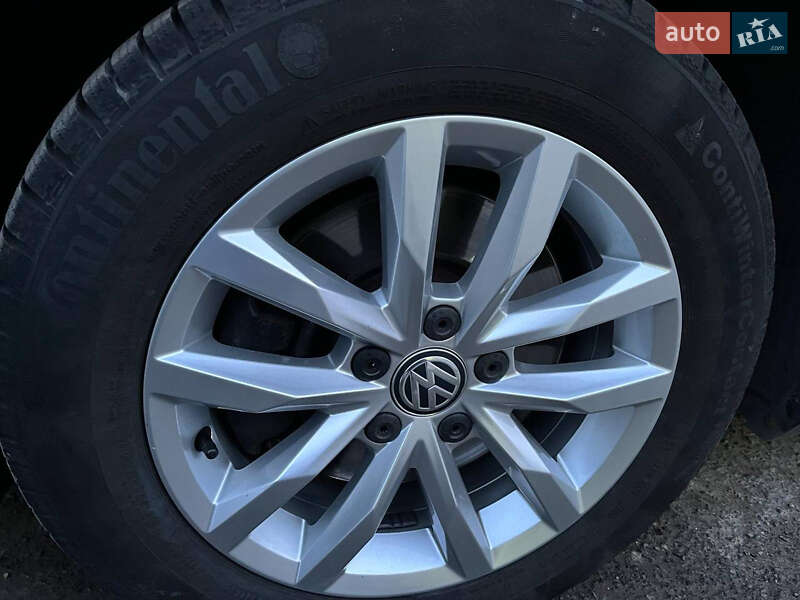 Універсал Volkswagen Passat 2018 в Кам'янець-Подільському