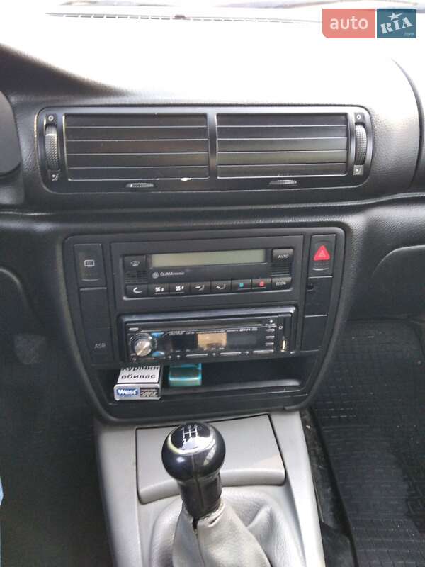 Седан Volkswagen Passat 2000 в Львові