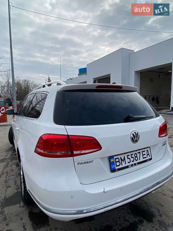 Універсал Volkswagen Passat 2012 в Сумах