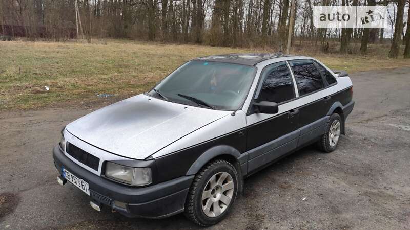 Седан Volkswagen Passat 1989 в Чернигове