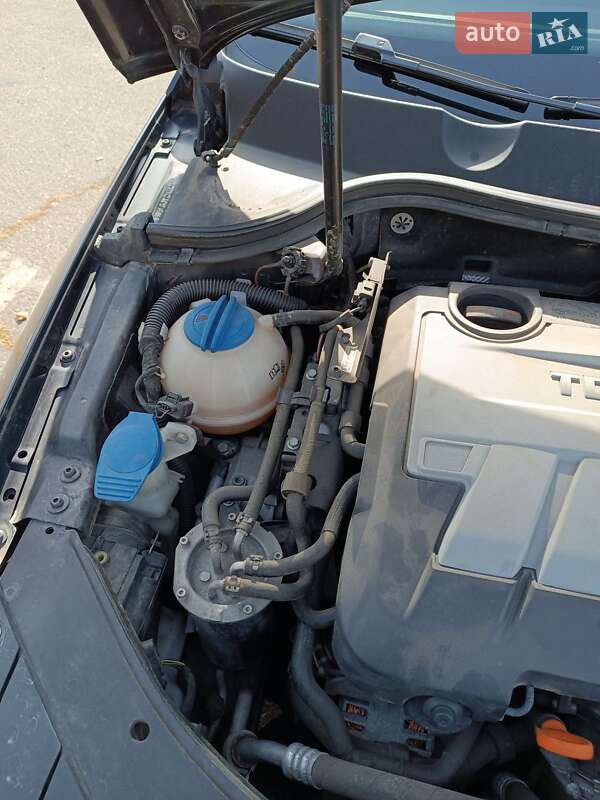 Седан Volkswagen Passat 2010 в Южноукраинске