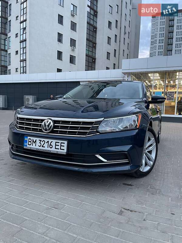 Седан Volkswagen Passat 2018 в Сумах