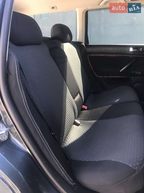 Универсал Volkswagen Passat 2001 в Городенке