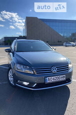 Універсал Volkswagen Passat 2013 в Мукачевому