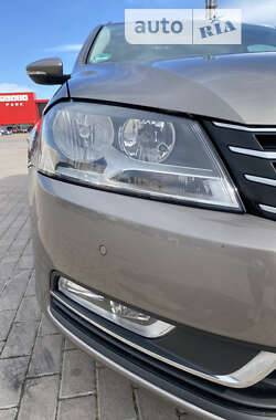 Универсал Volkswagen Passat 2011 в Золочеве