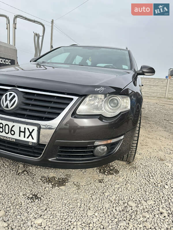 Универсал Volkswagen Passat 2009 в Новой Ушице