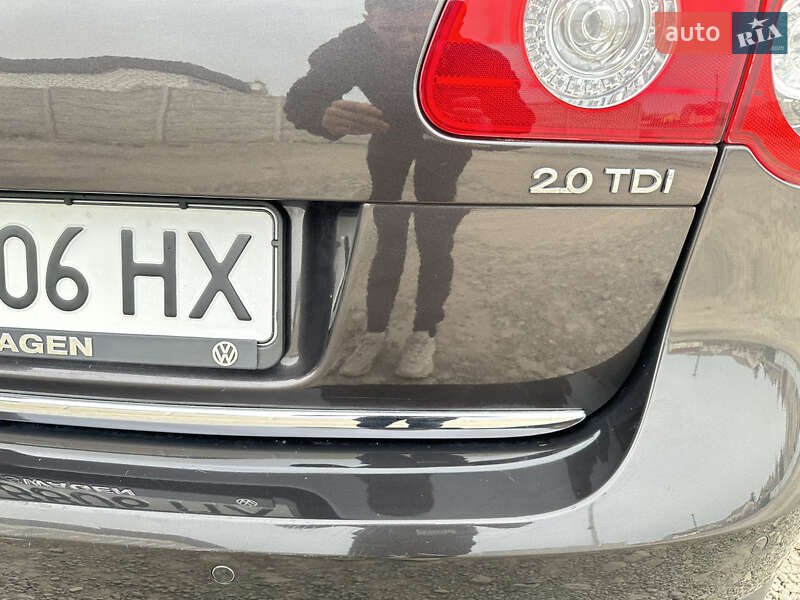 Универсал Volkswagen Passat 2009 в Новой Ушице