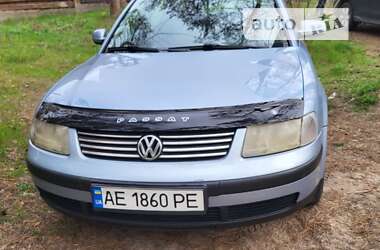 Седан Volkswagen Passat 1998 в Дніпрі