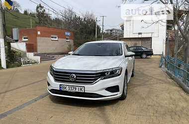 Седан Volkswagen Passat 2020 в Чорноморську