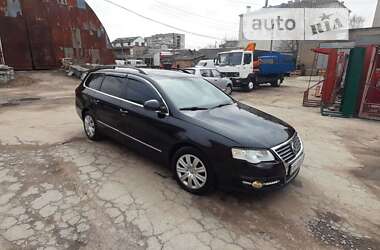 Универсал Volkswagen Passat 2008 в Житомире