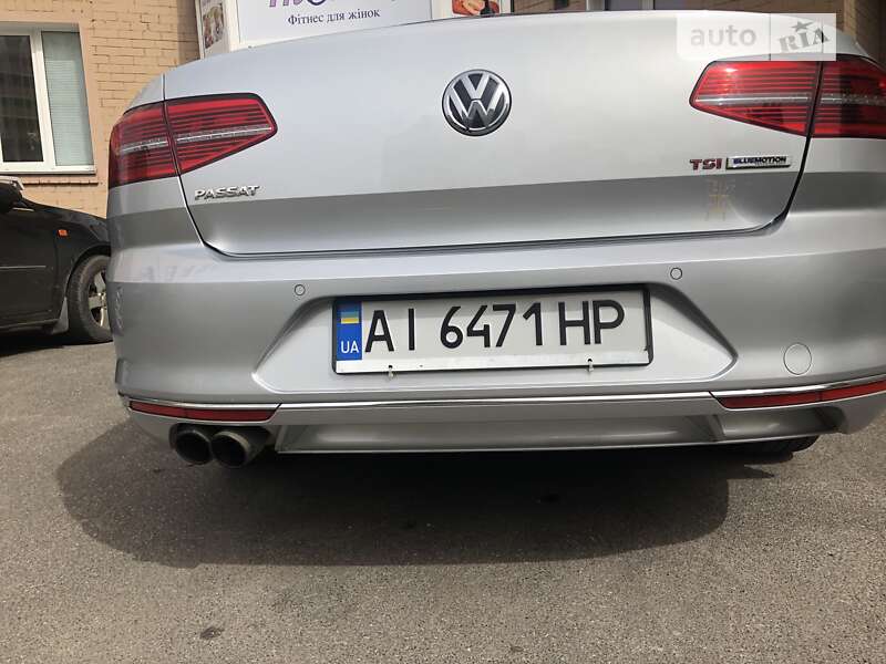 Седан Volkswagen Passat 2015 в Буче