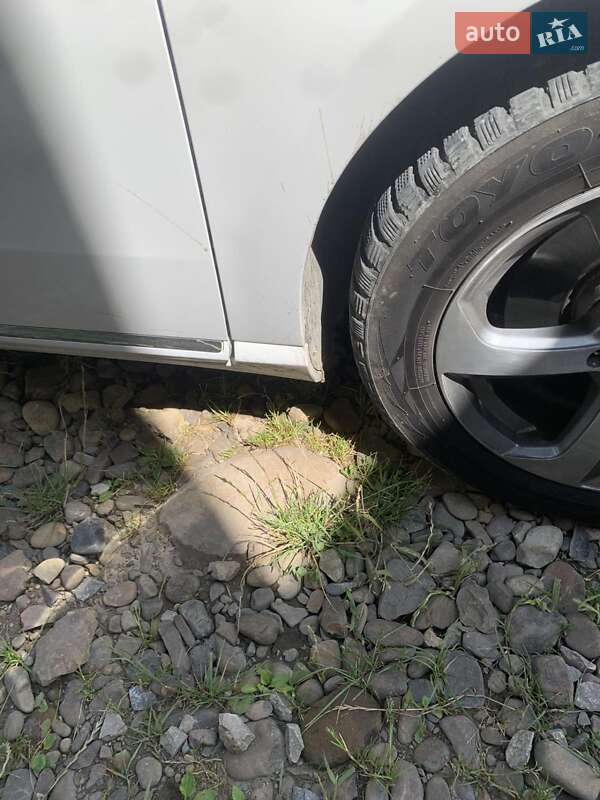 Седан Volkswagen Passat 2012 в Ивано-Франковске