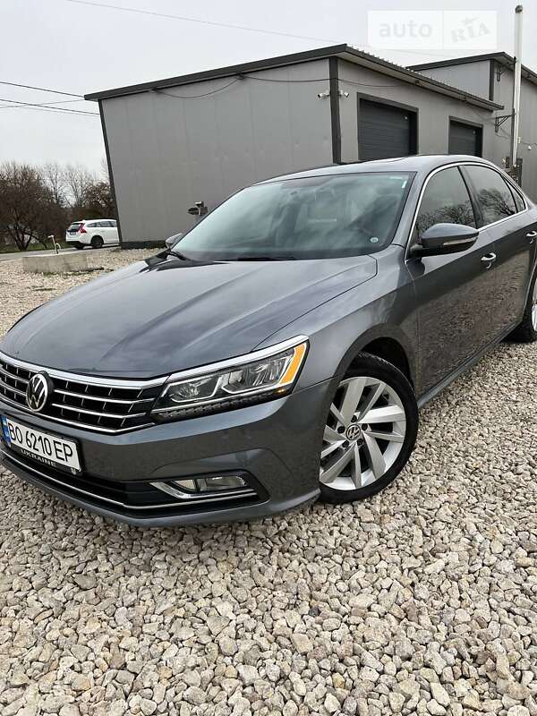 Седан Volkswagen Passat 2018 в Тернополі