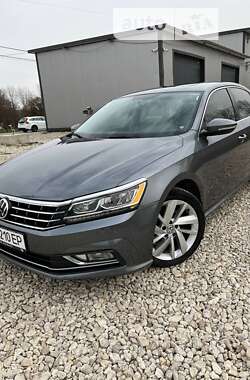 Седан Volkswagen Passat 2018 в Тернополі