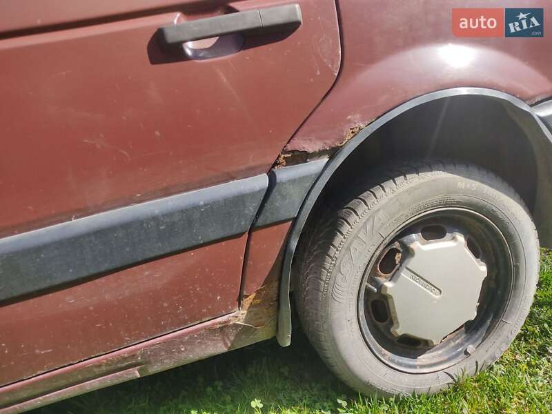 Универсал Volkswagen Passat 1993 в Сколе