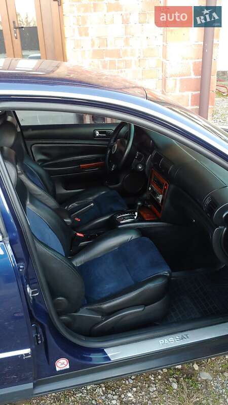 Седан Volkswagen Passat 2004 в Черновцах