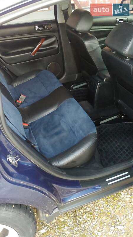 Седан Volkswagen Passat 2004 в Черновцах