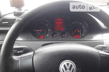 Универсал Volkswagen Passat 2006 в Глухове