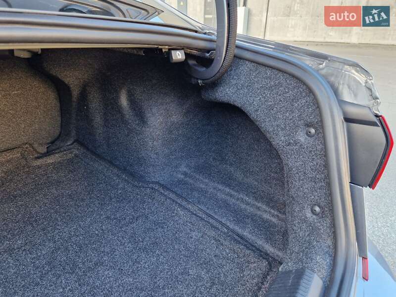 Седан Volkswagen Passat 2020 в Киеве