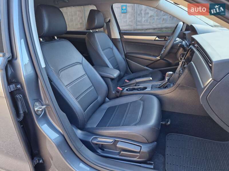 Седан Volkswagen Passat 2020 в Киеве