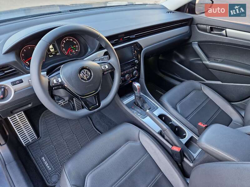 Седан Volkswagen Passat 2020 в Киеве