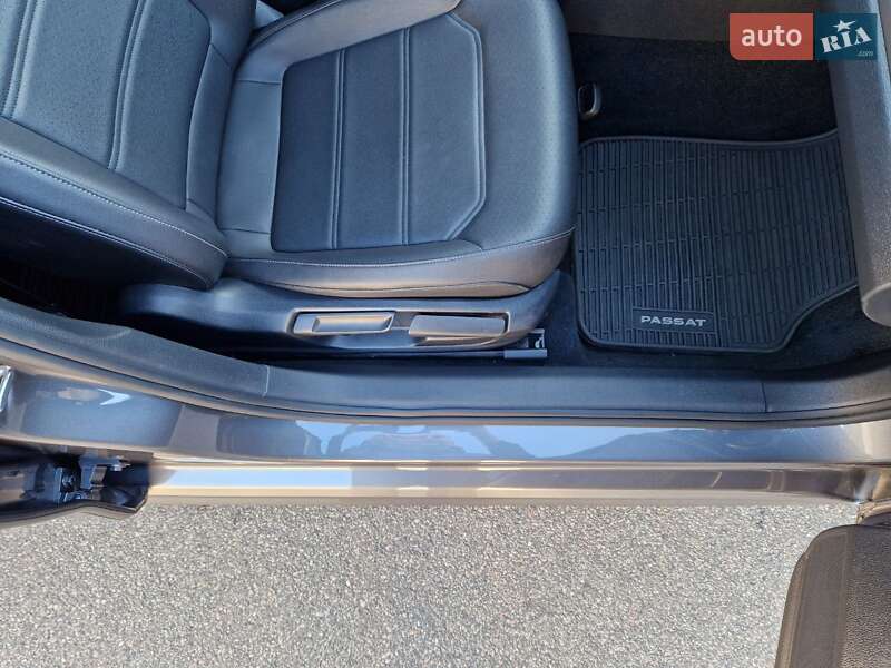 Седан Volkswagen Passat 2020 в Киеве