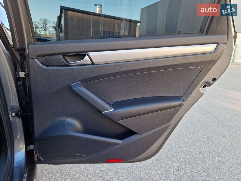 Седан Volkswagen Passat 2020 в Киеве