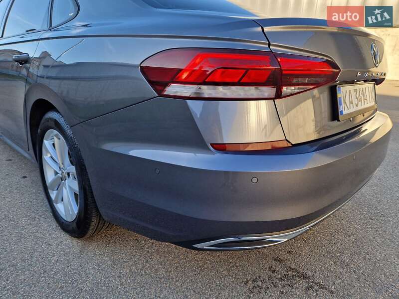 Седан Volkswagen Passat 2020 в Киеве
