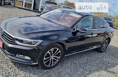 Седан Volkswagen Passat 2019 в Львове