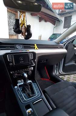 Універсал Volkswagen Passat 2015 в 