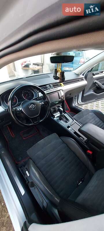Универсал Volkswagen Passat 2015 в Ужгороде