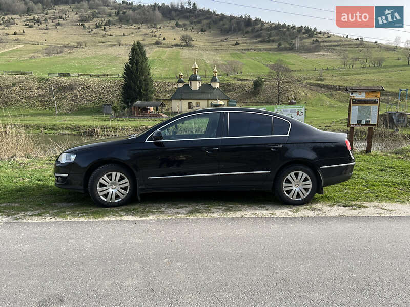 Седан Volkswagen Passat 2008 в Старом Самборе