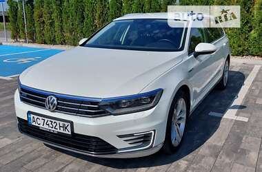 Універсал Volkswagen Passat 2017 в Луцьку